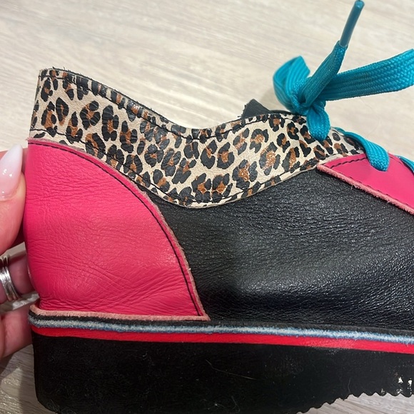 SoleTech Hand Painted Leather Lace Up Shoes Women 7 leopard funky whimsical - Picture 10 of 13